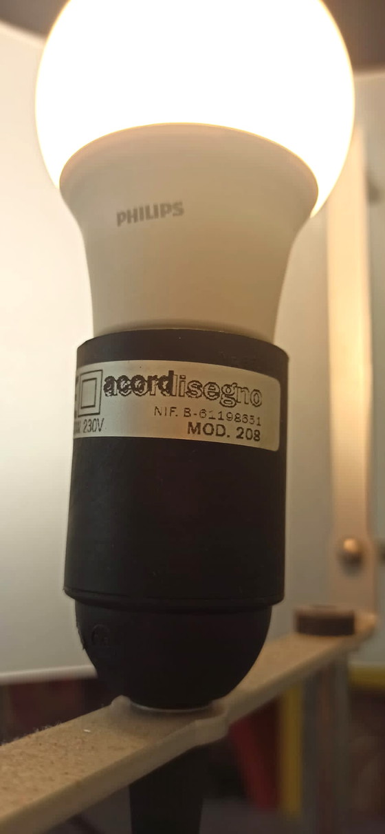 Image 1 of Lampada da tavolo dal design vintage italiano