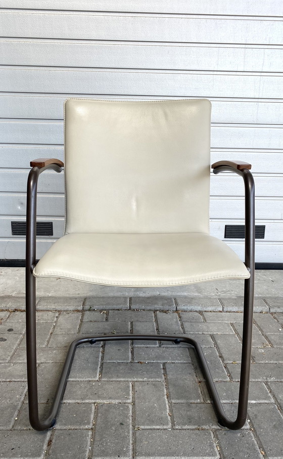 Image 1 of 4 Leolux Freyr chairs