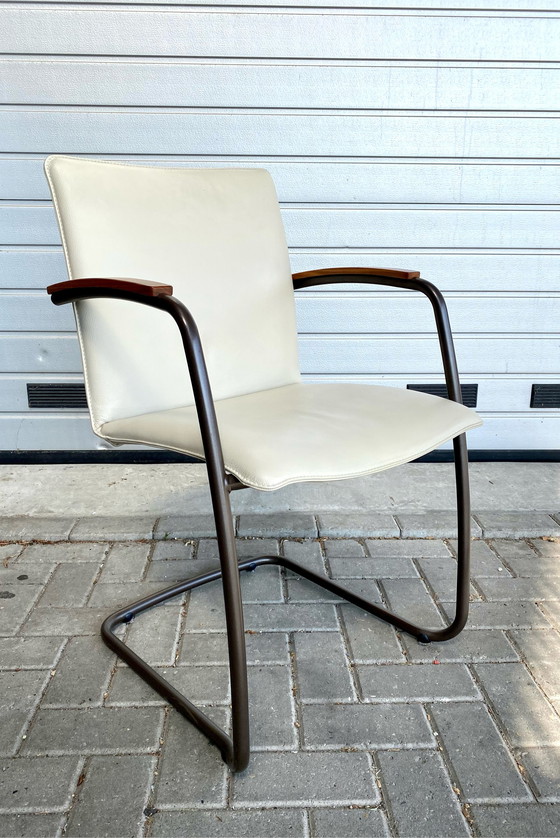 Image 1 of 4 Leolux Freyr chairs