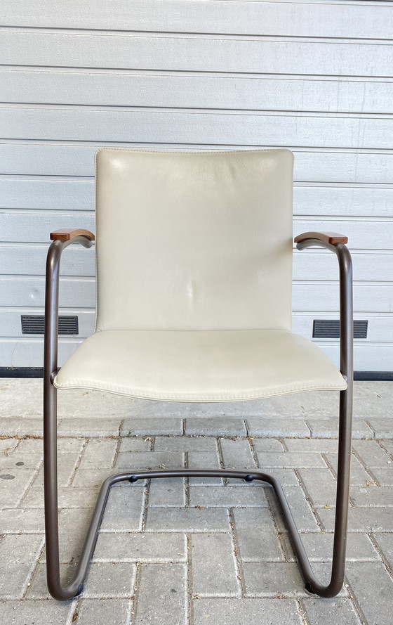 Image 1 of 4 Leolux Freyr chairs