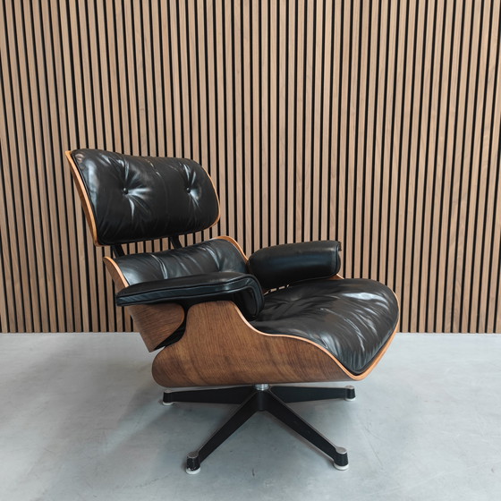 Image 1 of Vitra Eames Lounge chair + Ottoman