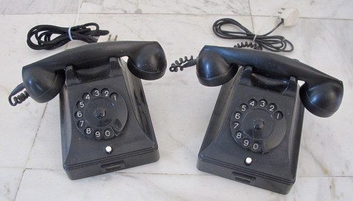 2 Analog Bakelite Phones With Dial