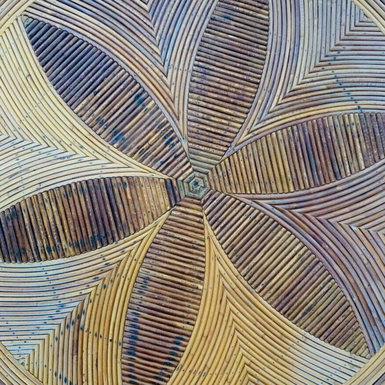 Image 1 of Round vintage rosette table in rattan