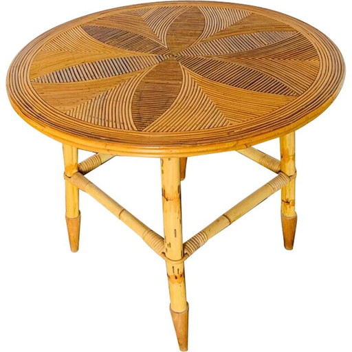 Round vintage rosette table in rattan