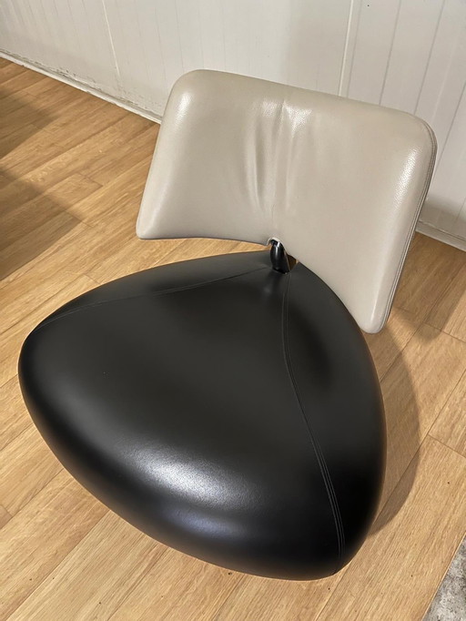 Leolux Pallone Pa Armchair