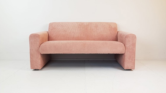 Image 1 of Artifort Sofa Pink Model 691