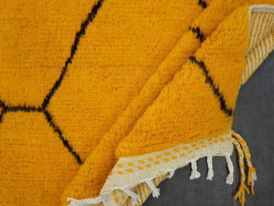 Image 1 of Berber Rug - 259 Cm X 154 Cm - Yellow And Black