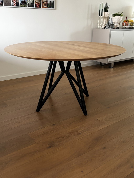 Studio Henk Dining Table, Butterfly Tripod.