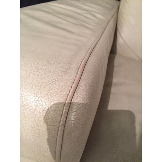 Image 1 of Vintage white cream sofa by Natuzzi Italy 