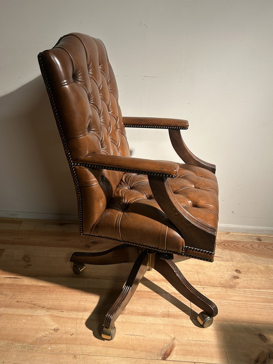 Image 1 of Sedia da ufficio Chesterfield vintage inglese