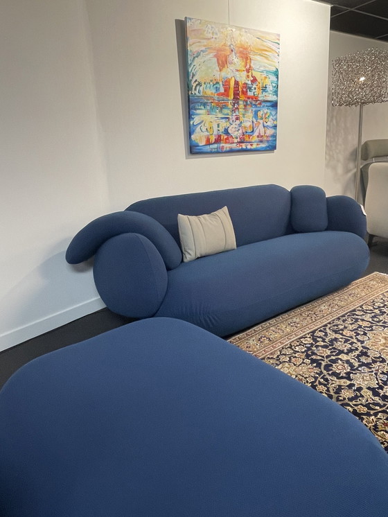 Image 1 of Leolux Pulla 3 seater sofa plus hocker