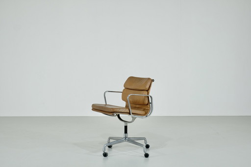 Soft Pad By Charles And Ray Eames For Herman Miller - 1970S