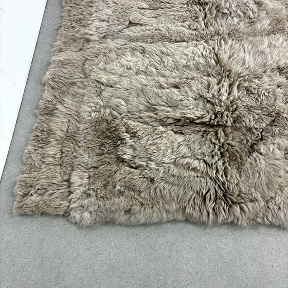 Image 1 of Tapis en peau d'agneau "Taiga" par Lambert, tapis des années 1970