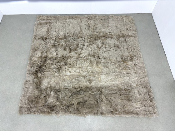 Image 1 of Tapis en peau d'agneau "Taiga" par Lambert, tapis des années 1970