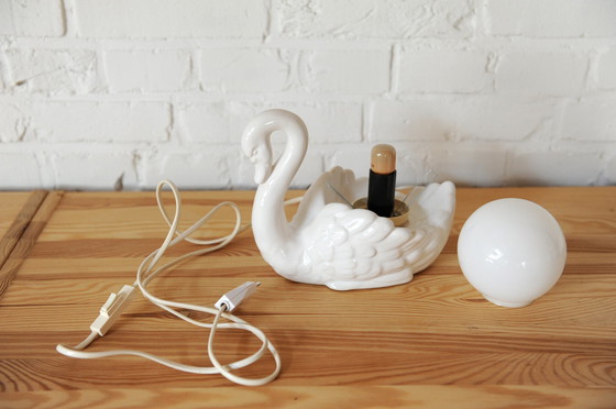 Image 1 of Sculptural porcelain table lamp in the shape of a swan