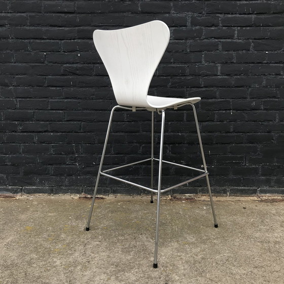 Image 1 of Arne Jacobsen, Fritz Hanssen Tabouret papillon