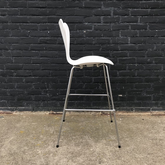 Image 1 of Arne Jacobsen, Fritz Hanssen Tabouret papillon