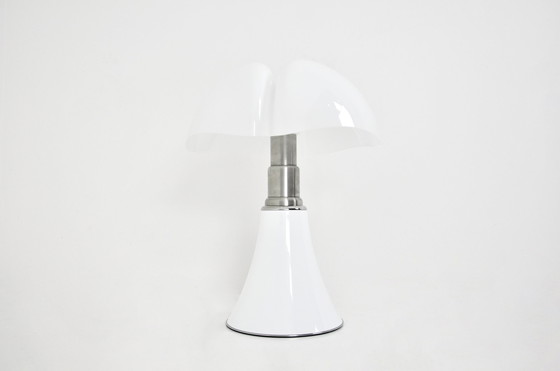 Image 1 of White Pipistrello Table Lamp By Gae Aulenti For Martinelli Luce