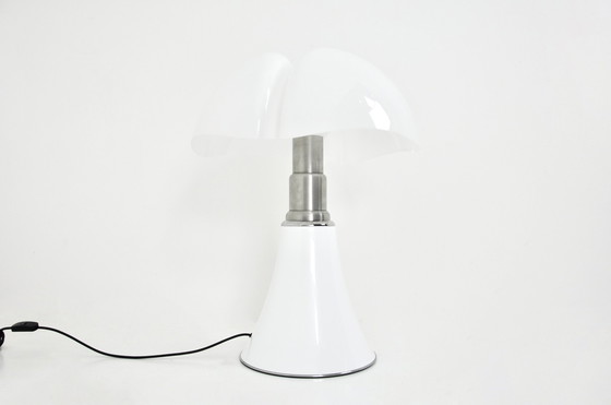 Image 1 of White Pipistrello Table Lamp By Gae Aulenti For Martinelli Luce