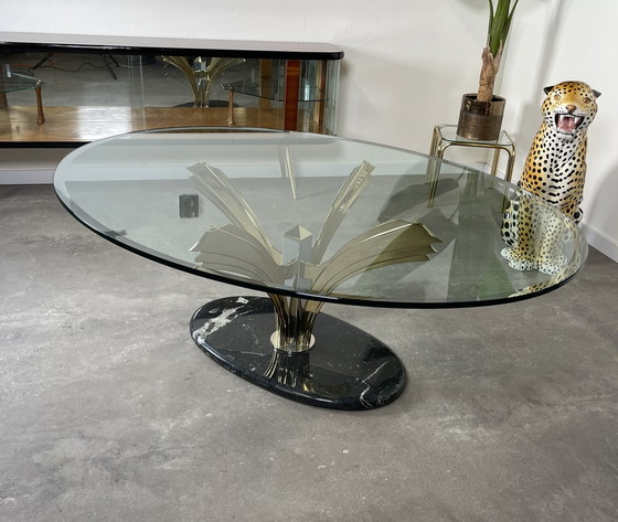 Image 1 of Coffee table oval