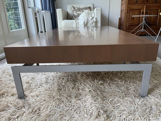 Image 1 of Leolux extendable coffee table