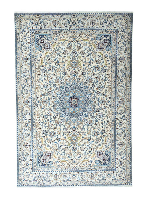 Hand-knotted Nain 9La Persian Rug With Silk