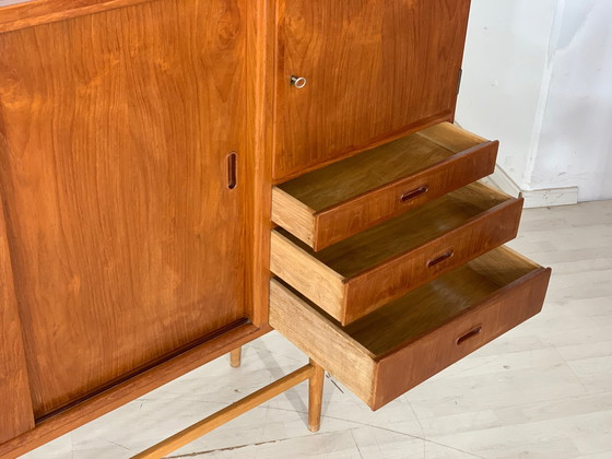 Image 1 of Credenza alta danese in teak, mobile da soggiorno vintage