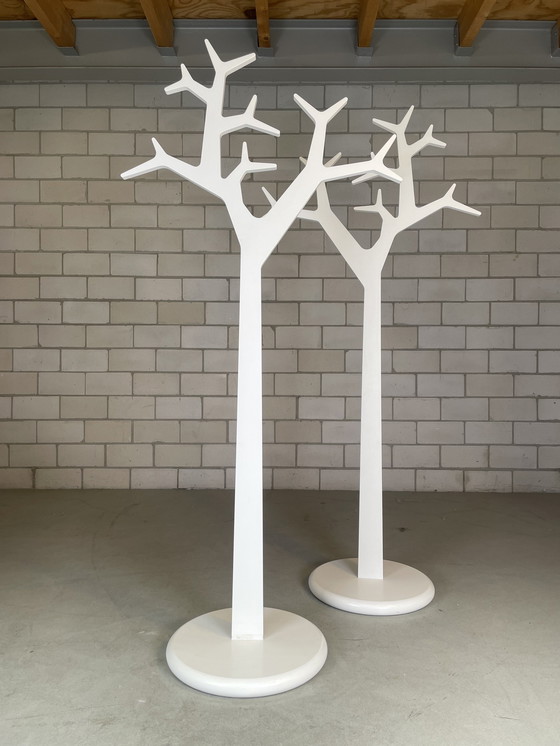 Image 1 of Porte-manteau Swedese Tree par Michael Young & Katrin Olina