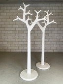 Porte-manteau Swedese Tree par Michael Young & Katrin Olina