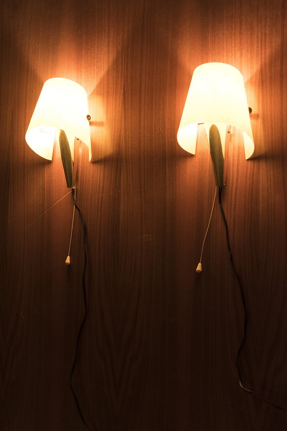 Image 1 of 2x Modernist wall lamp