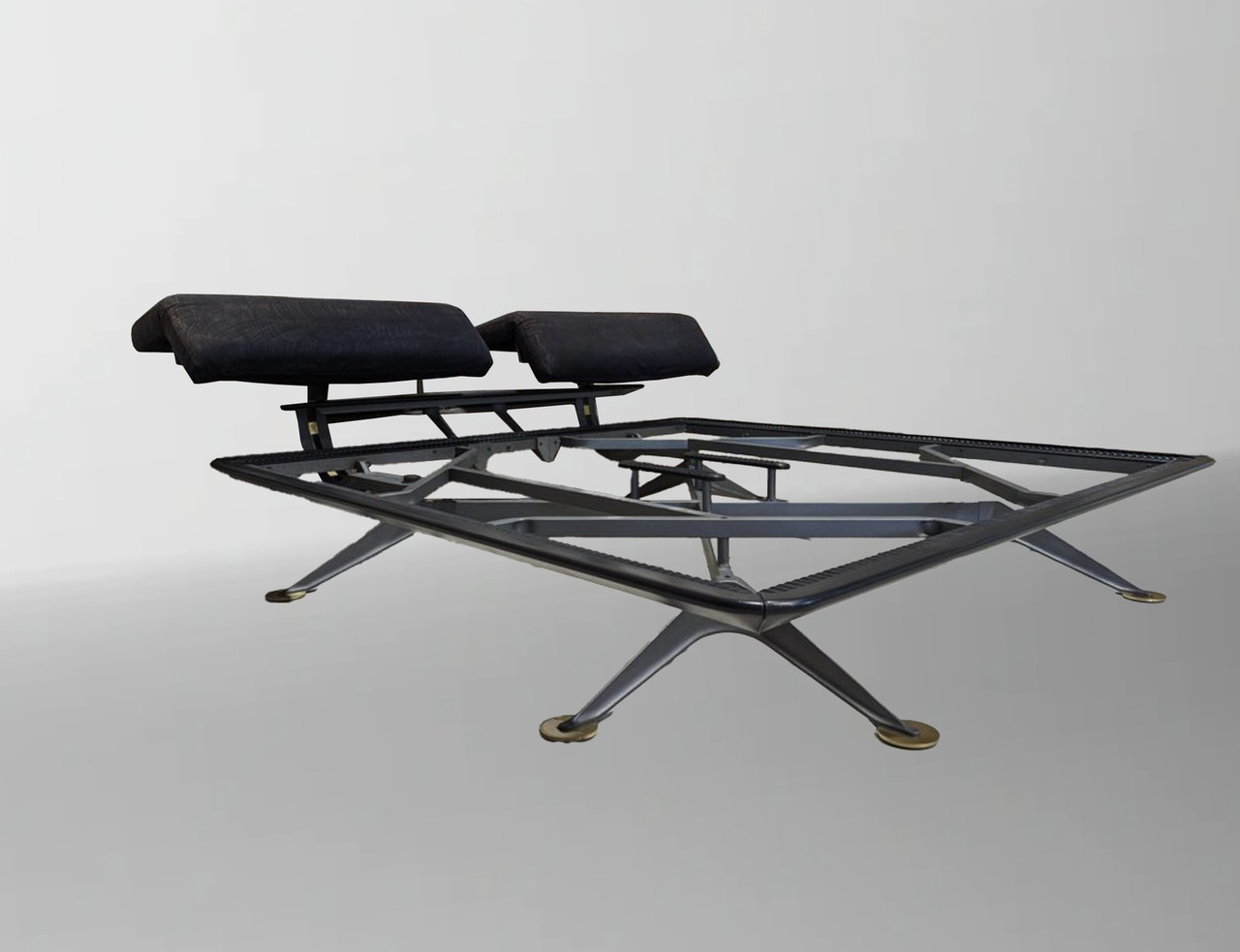 B&B Italia bed, Adia, designed by Paolo Piva | €4,823 | Whoppah B&B Italia bed, Adia, designed by Paolo Piva | €4,823 | Whoppah