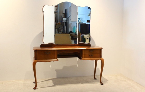 Image 1 of Dutch Mahogany Vanity Dresser with Tri-Fold Mirror (Meuble-lavabo en acajou avec miroir à trois volets)