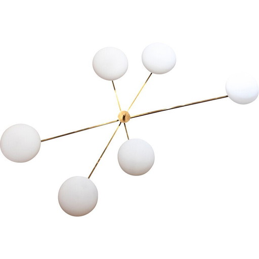 Vintage wall lamp in gilded brass and white opaline, Italy