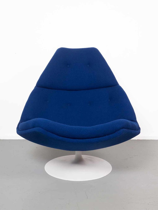 New Upholstered Blue Artifort Swivel Chair F590 - Geoffrey D. Harcourt