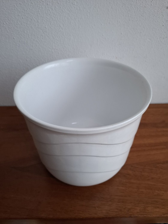 Image 1 of Large White West Germany Flower Pot Scheurich 892- 23