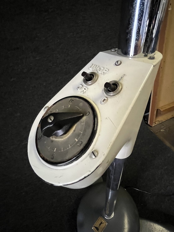 Image 1 of Lampe chauffante industrielle vintage pour hôpital