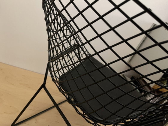 Image 1 of Knoll Bertoia Diamond armchair