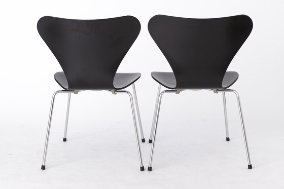 Image 1 of 2 Arne Jacobsen Chairs, Model 3107, 1980S, For Fritz Hansen, Danish