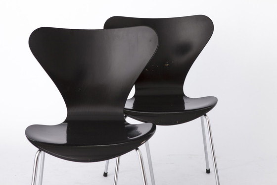 Image 1 of 2 Arne Jacobsen Chairs, Model 3107, 1980S, For Fritz Hansen, Danish