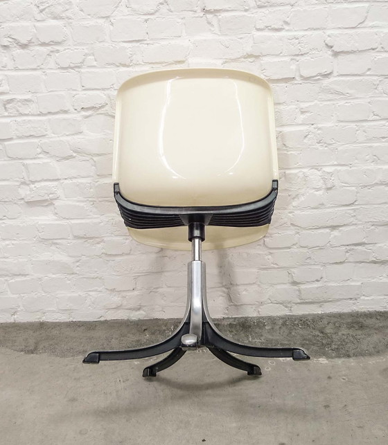 Image 1 of Set of Two White Osvaldo Borsani 'Modus' Fiberglass and Aluminium Desk Side Chairs for Tecno, Italy, 1970s.