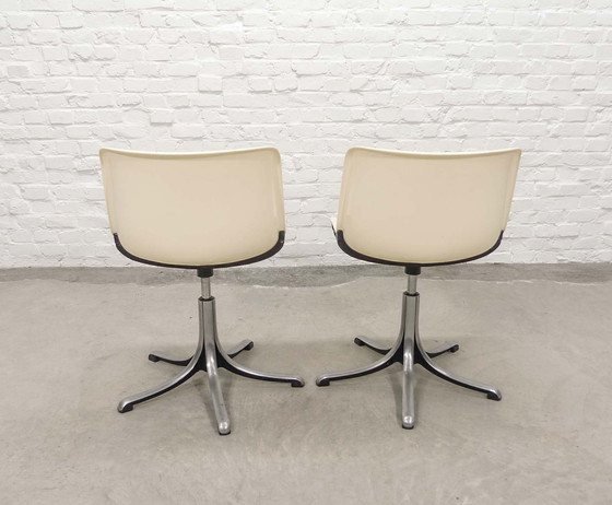 Image 1 of Set of Two White Osvaldo Borsani 'Modus' Fiberglass and Aluminium Desk Side Chairs for Tecno, Italy, 1970s.