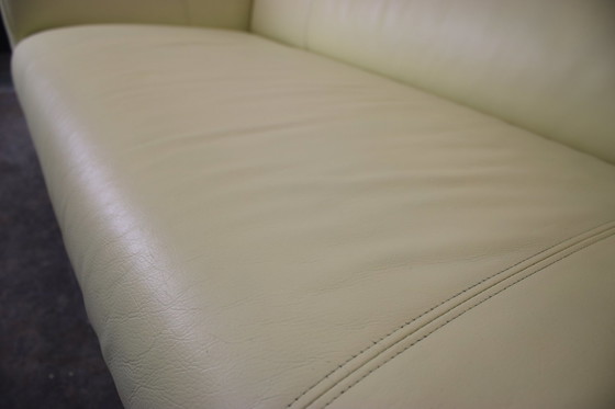 Image 1 of Divano di design a tre posti Rolf Benz 322 Club Sofa in vera pelle gialla