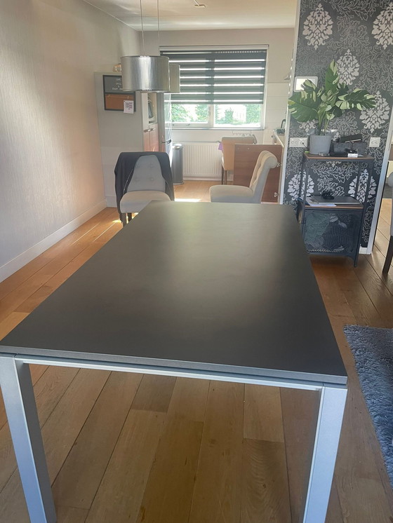 Image 1 of Leolux dining table