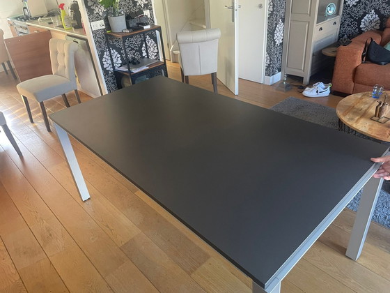 Image 1 of Leolux dining table