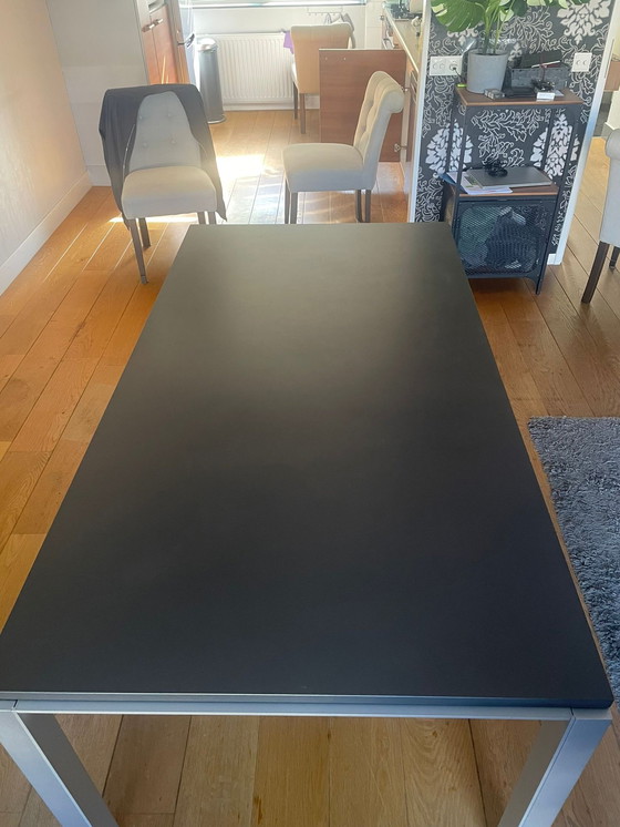 Image 1 of Leolux dining table