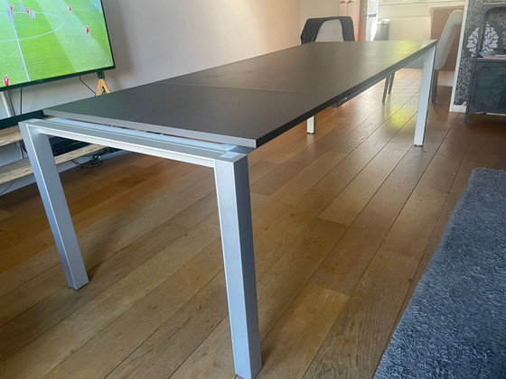 Image 1 of Leolux dining table