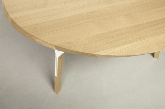 Image 1 of Trunk table diameter 150 cm design Alfredo Häberli