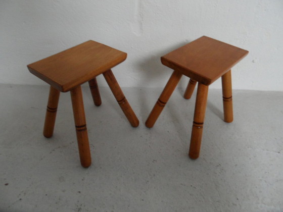 Image 1 of Ensemble vintage de 2 tables/tabourets années 50