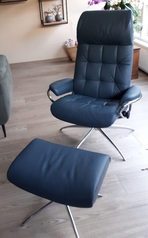 Stressless London Recliner With Footstool