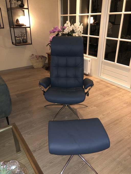 Stressless London Recliner With Footstool